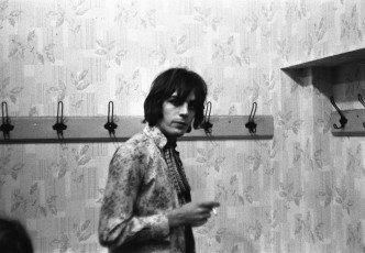 1967, Syd in cloak room, unknown location