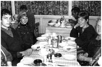 1963 June, Syd, Libby & Rosemary & Win Butlins Skegness03