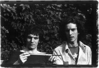 1971 Photoshoot in Syd's garden in Cambridge with Mick Rock