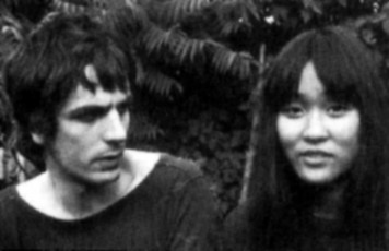 1971 Photoshoot in Syd's garden in Cambridge with Mick Rock's girlfriend